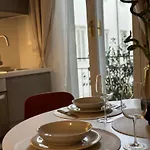 Apartamento Piazza Ponterosso - The Nest