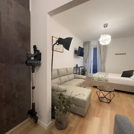 Piazza Ponterosso - The Nest * ترييستي