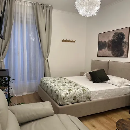 Apartment Piazza Ponterosso - The Nest Trieste