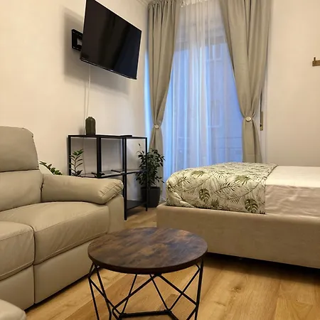 Piazza Ponterosso - The Nest Appartement