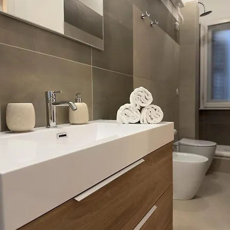 Apartamento Piazza Ponterosso - The Nest