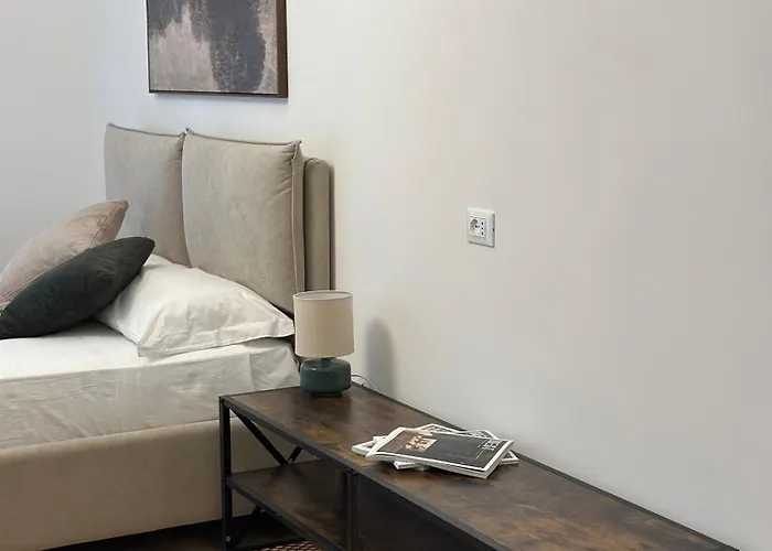 Piazza Ponterosso - The Nest