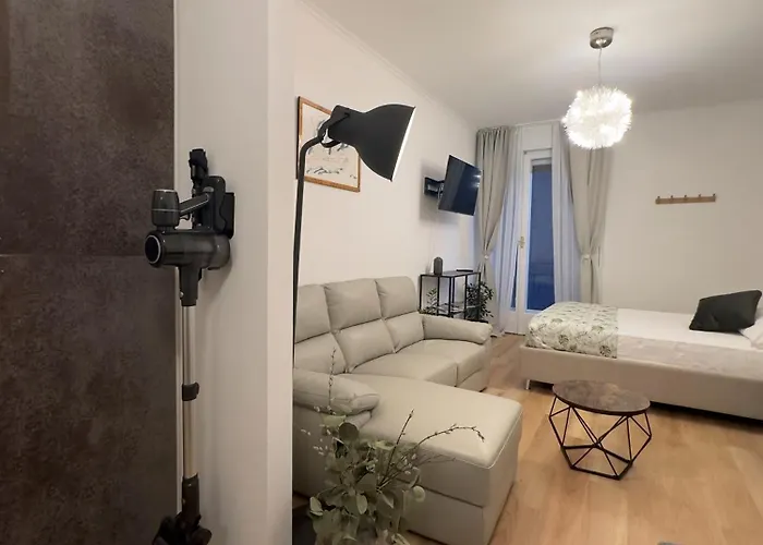 Piazza Ponterosso - The Nest * Triëst